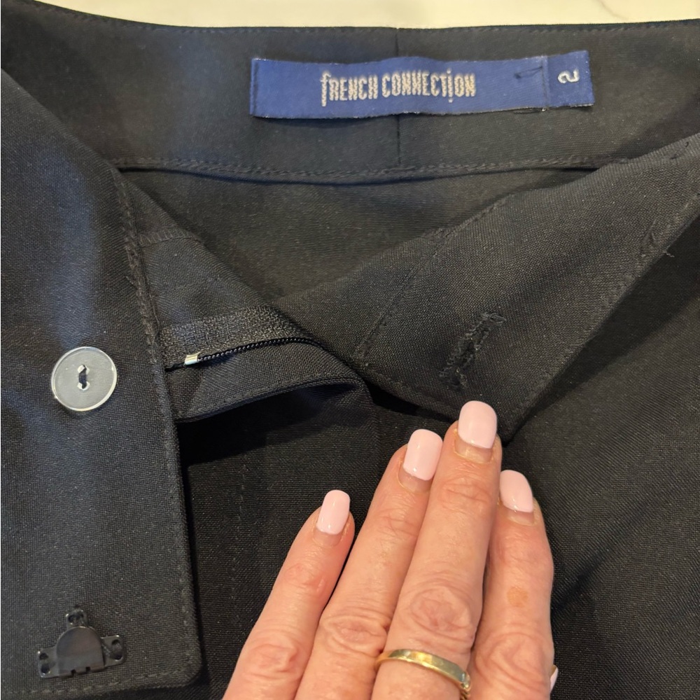 French Connection Black Polyester Mini Skirt. Gre… - image 2